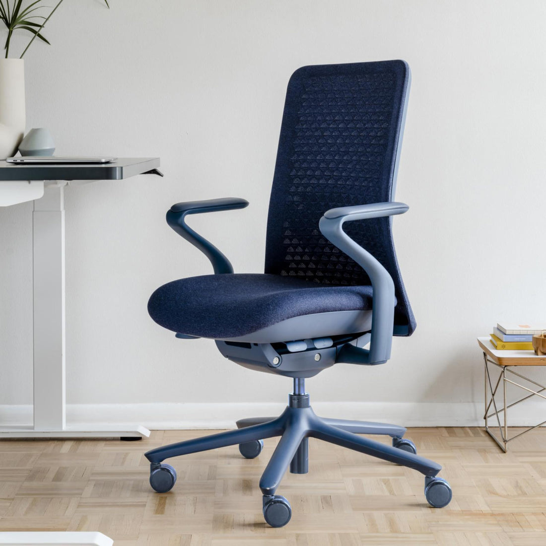 Branch Verve Executive Office Chair, Coral