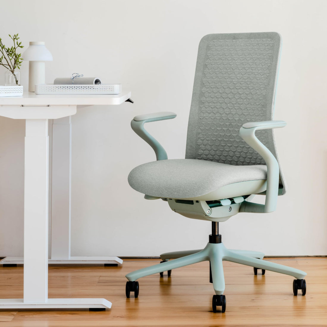 Branch Verve Executive Office Chair, Coral